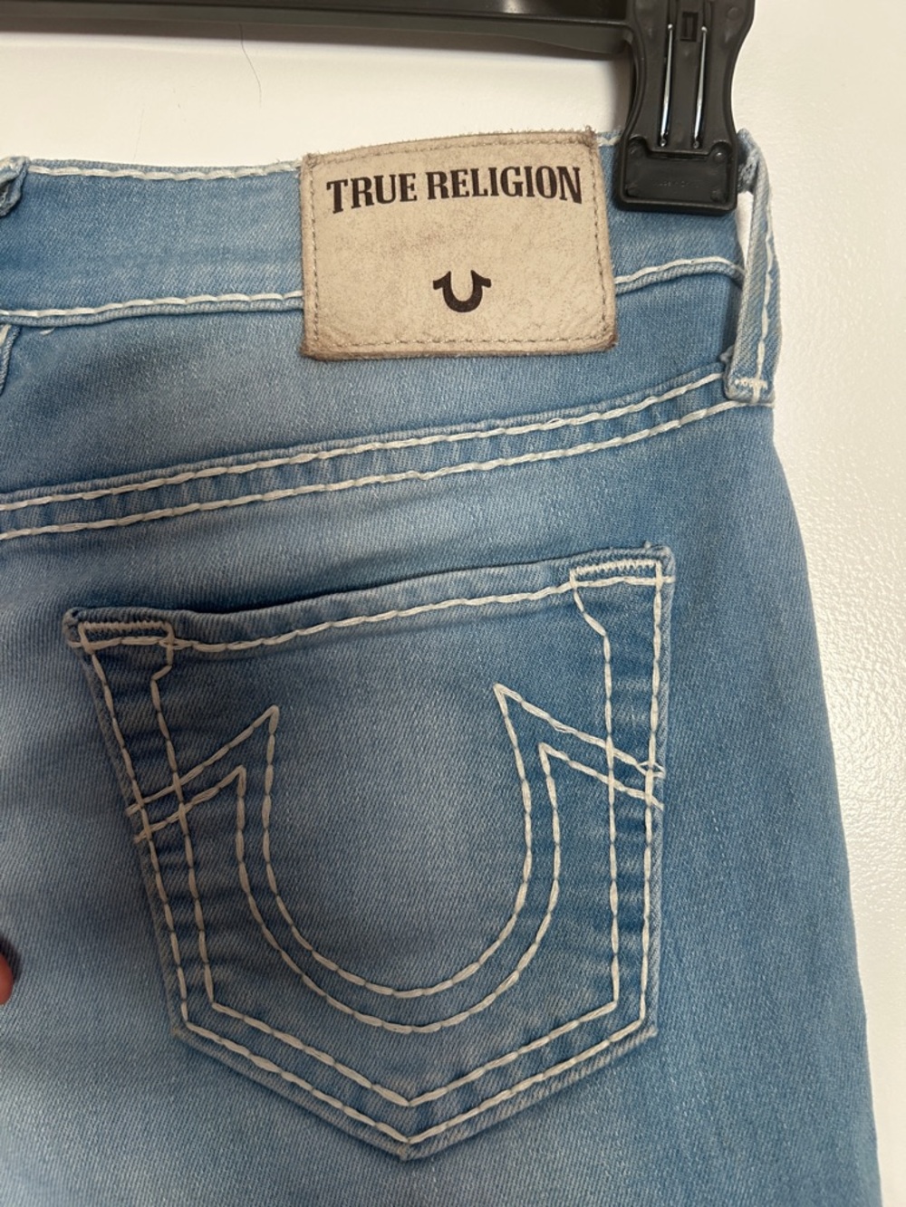 True Religion Women’s Halle Mid Rise Super Skinny Jeans in Light Blue Wash - Picture 3 of 5
